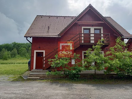 Prodej chaty s pěti apartmány s pozemkem 300m2, Dolní Moravice, Moravskoslezský kraj